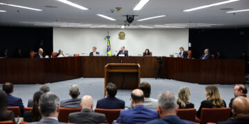 STF condena Bolsonaro: reação do mercado e possíveis sanções dos EUA
