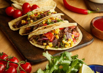 Conheça a origem humilde do taco e sua jornada até a fama global!