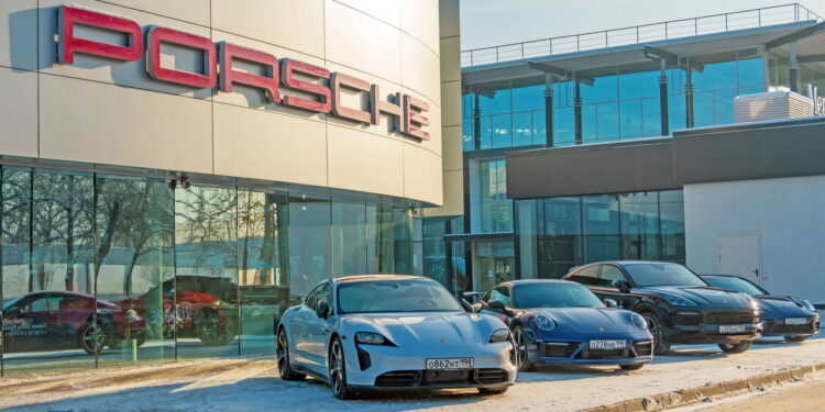 5 carros para quem gosta de motor forte e não liga muito para o consumo!