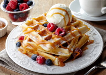 Conheça a origem do waffle, o doce que virou ícone do café da manhã!