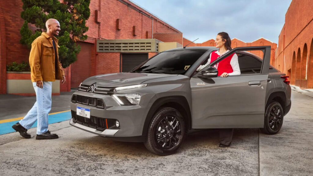 Citroën Basalt Dark Edition chega com visual agressivo e motor turbo