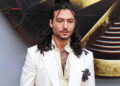 Ezra Miller conquista Hollywood com carreira versátil e fortuna milionária