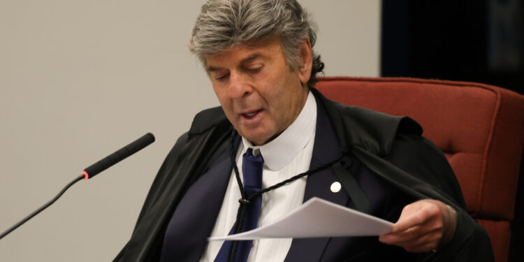 Fux questiona competência do STF para julgar presidentes e ex-presidentes