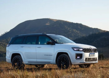 Jeep Commander 2026 chega com preço menor e motor turbo
