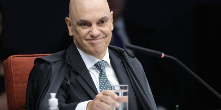 Mercado monitora risco de sanções dos EUA com julgamento de Bolsonaro