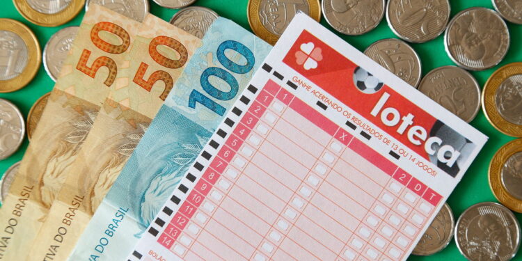 Loteca paga R$ 12,5 milhões no maior prêmio da história