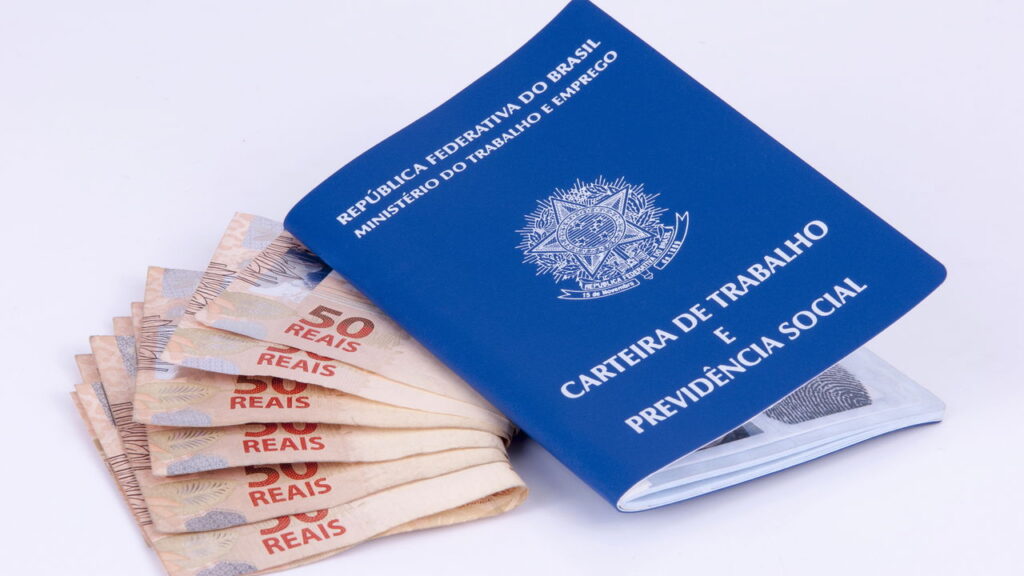 Como o 13º salário é calculado e quem tem direito?