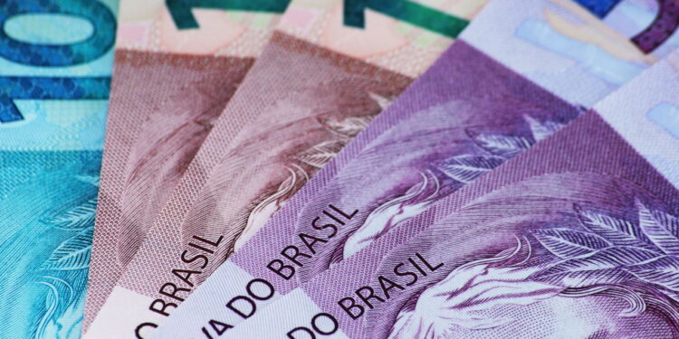 Saiba quem tem direito ao salário-família e como fazer a solicitação corretamente