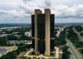 A Selic em 15% e o impacto do gasto fiscal: VanDyck Silveira explica os desafios do Copom