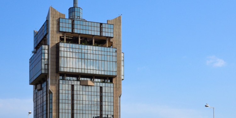 Focus: inflação recua, mas fiscal e serviços preocupam