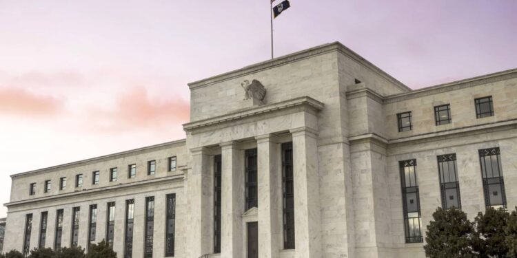 Livro Bege reforça cautela: economia estável e inflação persistente