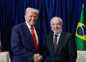 Lula e Trump em encontro na Malásia.
