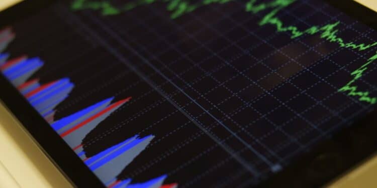 Mercado em cautela com petróleo em queda e incerteza fiscal no Brasil