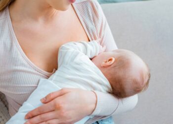 Você sabia que tem direito a pausas diárias para amamentação?