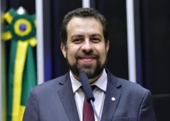 Nomeação de Boulos reforça estratégia de Lula para reanimar base social