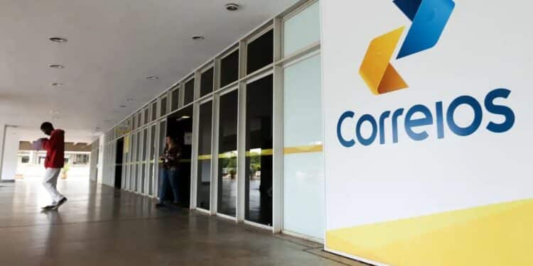 Vale menos que o empréstimo: entenda o paradoxo bilionário dos Correios