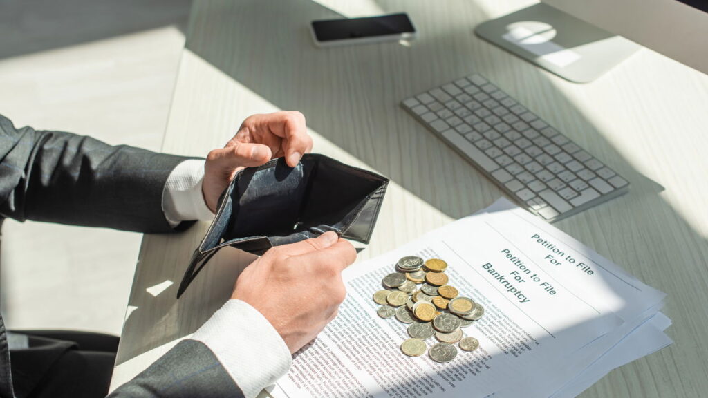 Demissão sem motivo? Veja o que a lei obriga a empresa a pagar