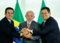Opinião: enquanto a direita briga entre si, Lula costura alianças