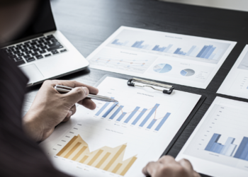 Empresas com mais caixa do que dívida: o alerta sobre dividendos e estrutura de capital