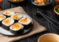 Como o kimbap foi criado e se tornou o lanche preferido dos coreanos!