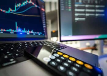 De olho no mercado: Petróleo em alta e debate fiscal e cenário corporativo