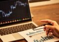 De olho no mercado: ata do Fed, MP do IOF e reforma do IR no radar do investidor