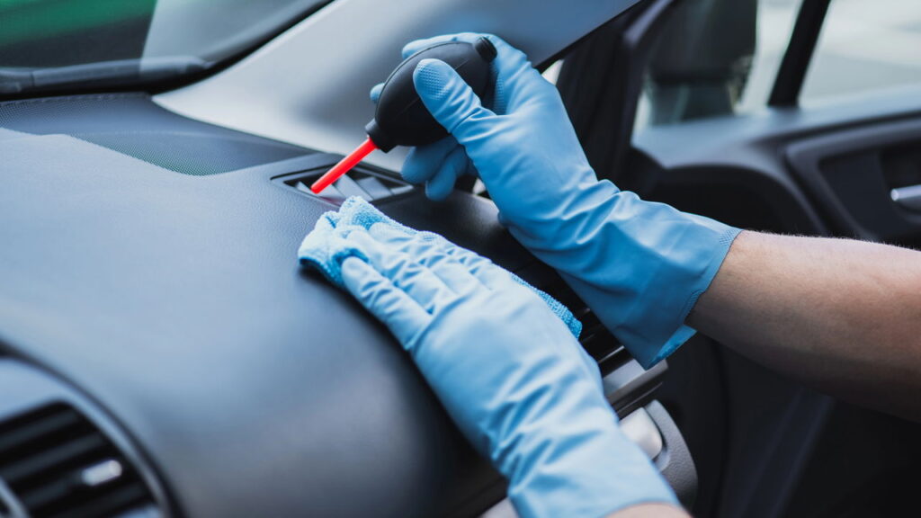 Ar-condicionado com mau cheiro? Veja o que fazer para evitar mofo no carro