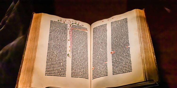 O que o primeiro livro impresso da história realmente era