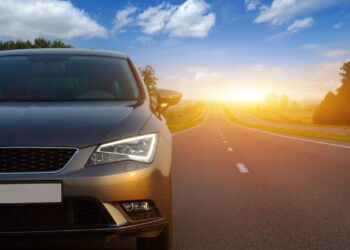 Lei do Farol muda regras e exige atenção dos motoristas