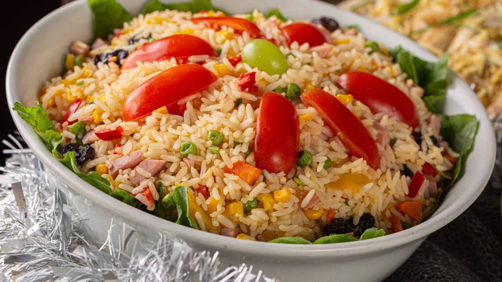 A receita de arroz à grega mais completa para impressionar no Natal