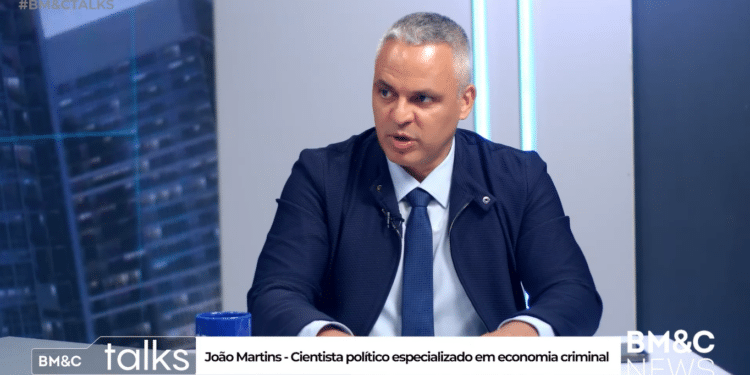BM&C TALKS debate o custo do crime organizado.