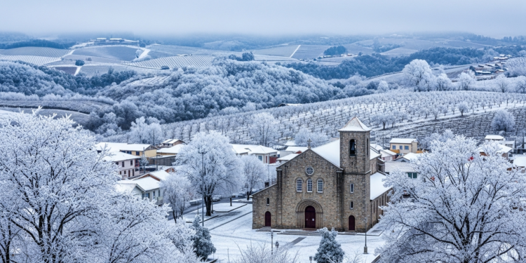 Cidade do sul em altitude elevada conhecida pelo clima frio e paisagens encantadoras