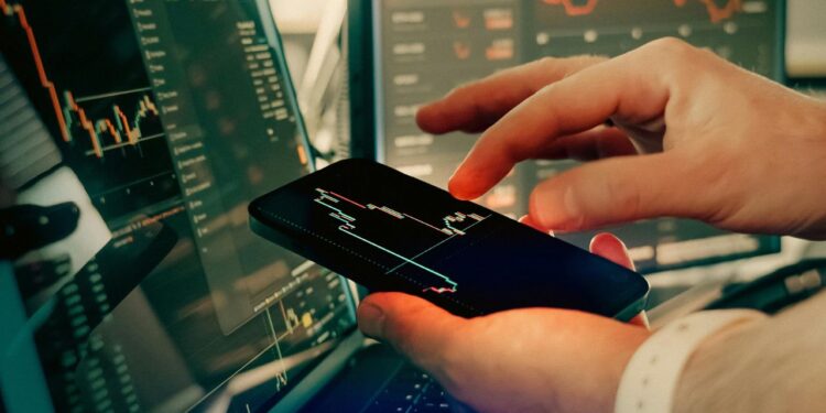 MERCADO DE OLHO NO CAGED E NAS FALAS DE GALÍPOLO