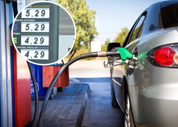 O motivo pelo qual o preço da gasolina muda quase todos os dias