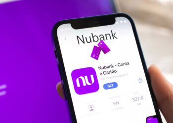 Comunicado de segurança para clientes do Nubank sobre o golpe do falso e-mail do cartão Black