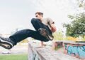 Como começar a treinar parkour e adaptar os movimentos para a cidade