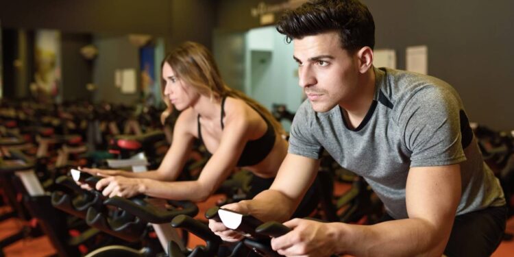 Como queimar o máximo de calorias na bicicleta com o ajuste perfeito