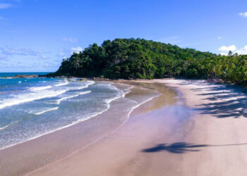 O refúgio baiano que transborda natureza e conquista viajantes do mundo todo