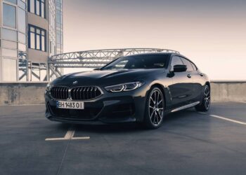 Quanto realmente custa e qual o caminho para importar um carro de luxo para o Brasil