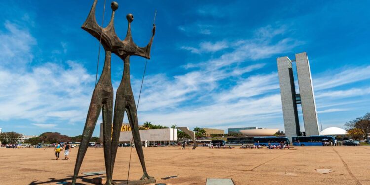 BRASÍLIA EM DESEQUILIBRIO INSTITUCIONAL