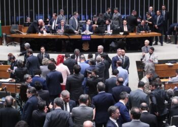 CÂMARA APROVA REGRAS PARA O DEVEDOR CONTUMAZ