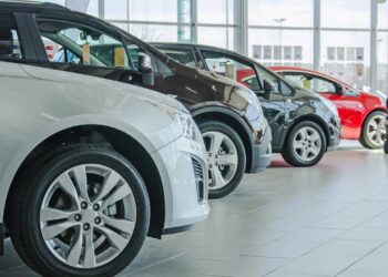 Carro zero km ainda vale a pena? Veja quando o usado compensa mais