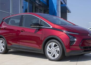 Os 5 melhores carros elétricos usados para comprar em 2025 sem medo de errar