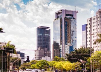 GASTO DO ESTADO ENCARECE O CRÉDITO E TRAVA A ECONOMIA