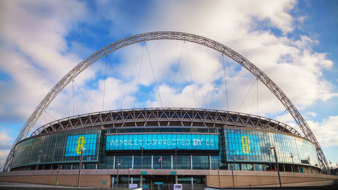 Com um arco de 134 metros e 90 mil assentos, o estádio de Wembley, inaugurado em 2007, tornou-se o templo do futebol e o maior palco de shows de Londres