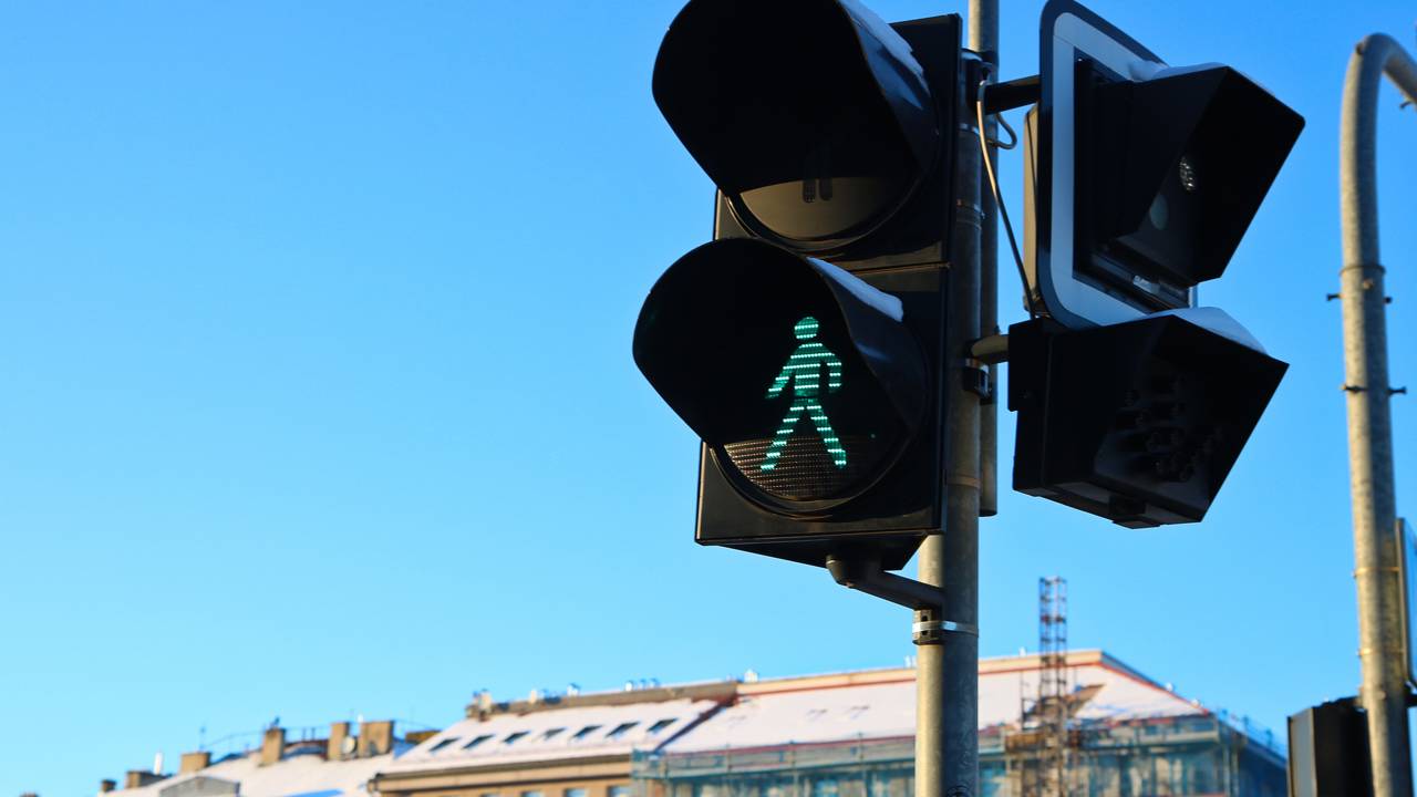 Lei da Faixa de Pedestre exige parada obrigatória e multa pega motoristas de surpresa