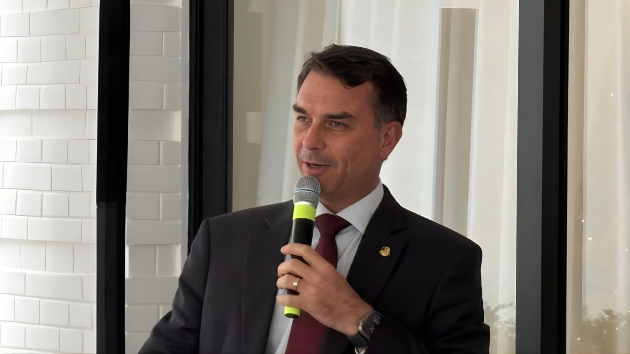 SENADOR FLÁVIO BOLSONARO