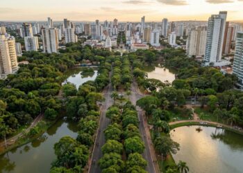 Capital de Goiás, a 749 metros de altitude, é conhecida por seus parques e alta qualidade de vida