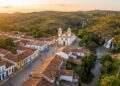 Cidade de Goiás, situada a 740 metros de altitude, é cercada por dezenas de cachoeiras
