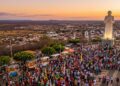 Cidade do Cariri cearense, fundada há mais de 110 anos, atrai milhões de romeiros todos os anos
